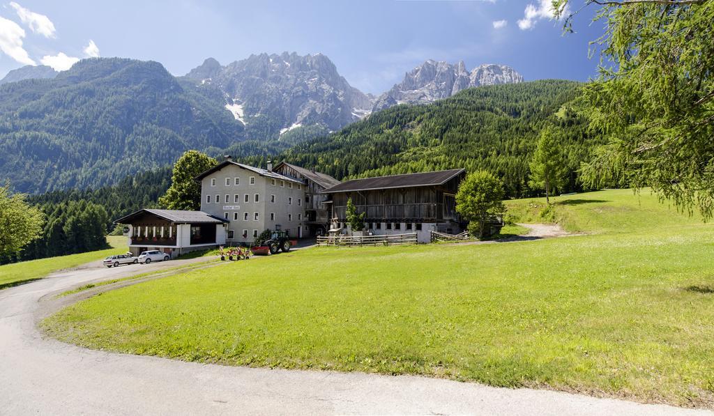 Landgasthof Kreithof Hotel Tristach Exterior photo