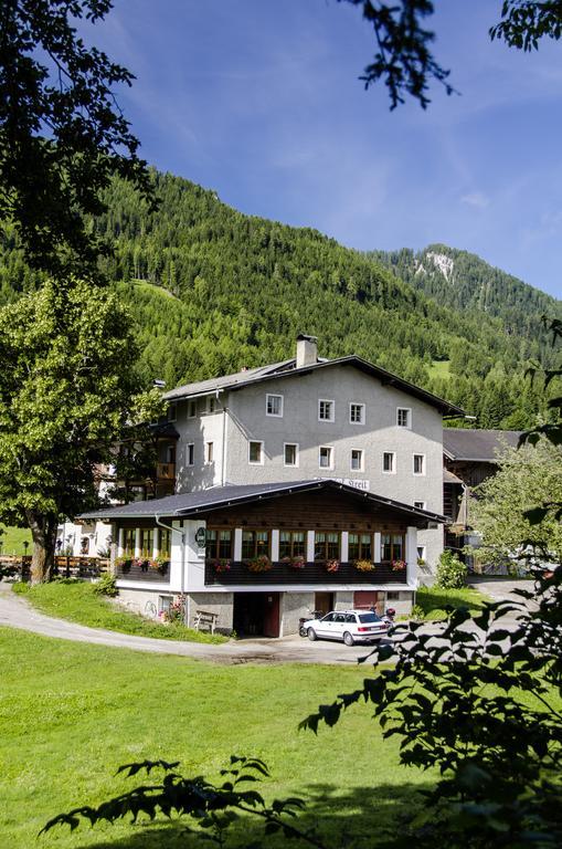 Landgasthof Kreithof Hotel Tristach Exterior photo