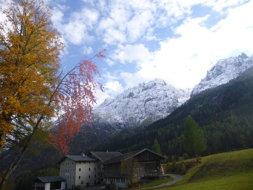 Landgasthof Kreithof Hotel Tristach Exterior photo